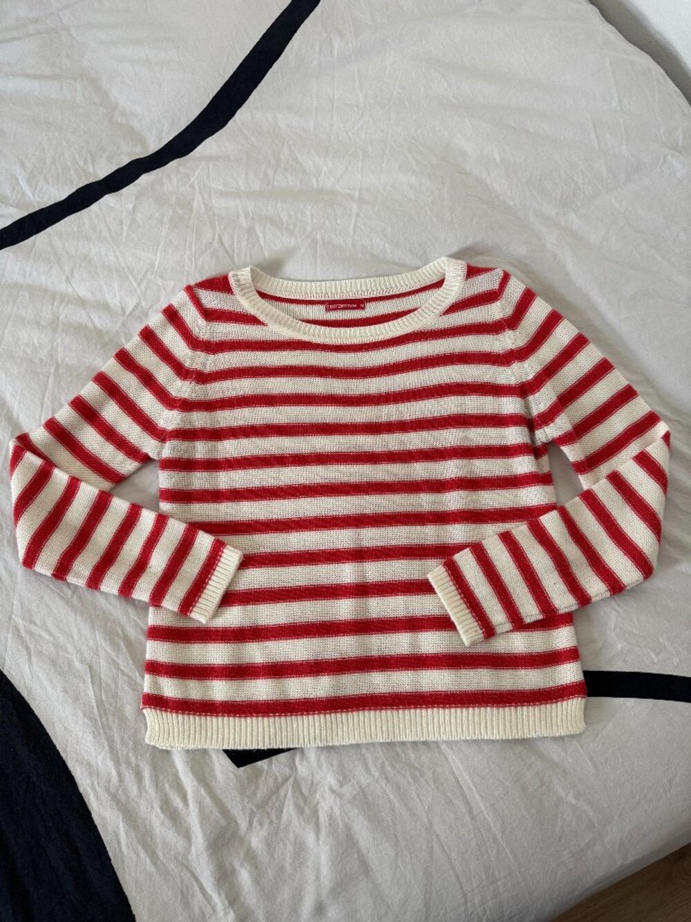 EUC Terranova Red Striped Cropped Sweater Sz M